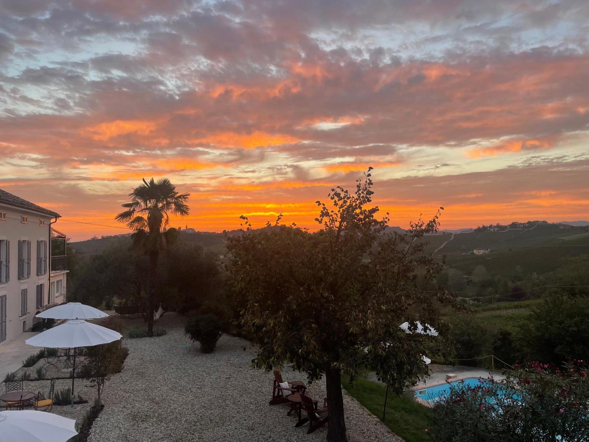 Tenuta Dei Vicini - Luxury Apartments San Marzano Oliveto Kültér fotó